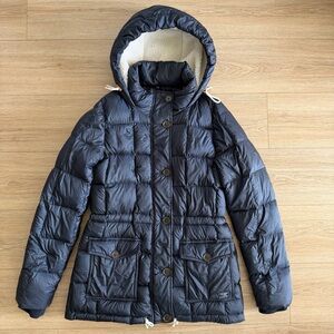Abercrombie & Fitch Women’s Navy Hooded Down Puffer Jacket Medium